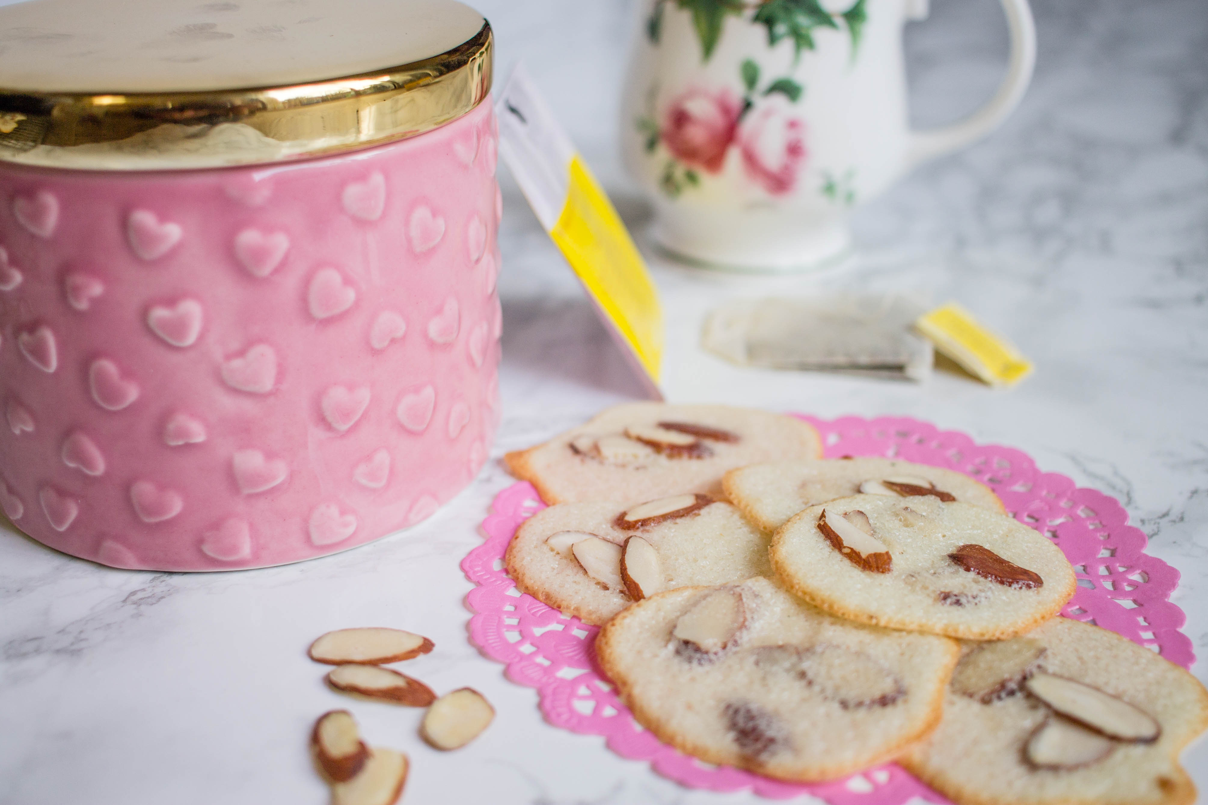 dainty, light and crispy almond cookies recipe